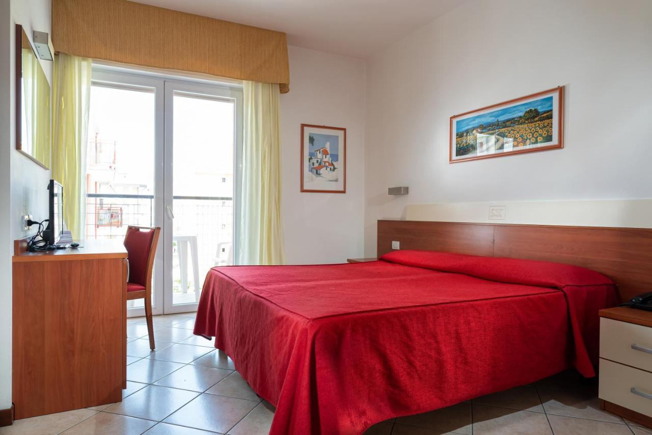 Hotel Sheila Lido di Jesolo Bagian luar foto