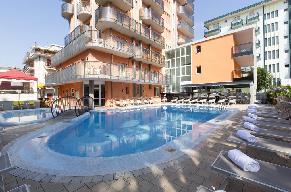 Hotel Sheila Lido di Jesolo Bagian luar foto